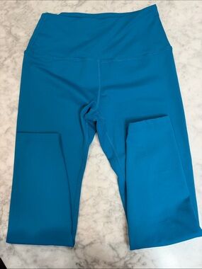 Beyond Yoga Teal High-Waist Midi Leggings